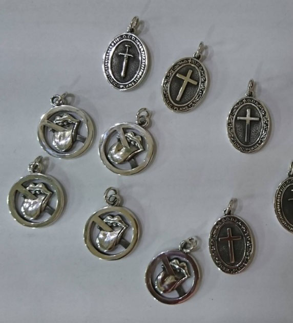 飾品工廠生產案例-台灣銀飾工廠,台北銀飾工廠,新北銀飾工廠,銅飾工廠,台北銀飾生產,銅銀飾品製做,飾品鑄造,銅零件鑄造,銀零件鑄造,筆配件打版,飾品量產鑄造,擺飾專業打版,銀飾戒指生產,銀飾項鍊生產,銀飾配件訂製,銀飾工廠推薦,巧美信飾品工藝19